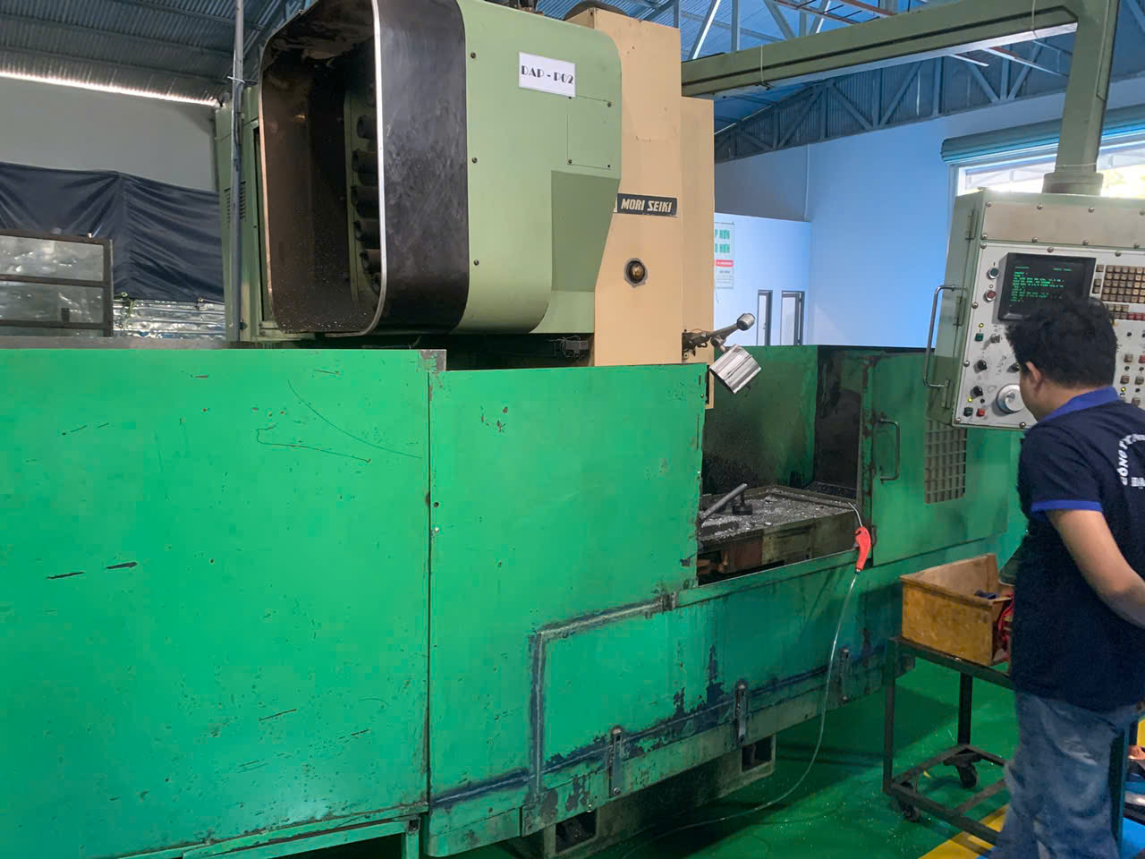 CNC milling machine 5